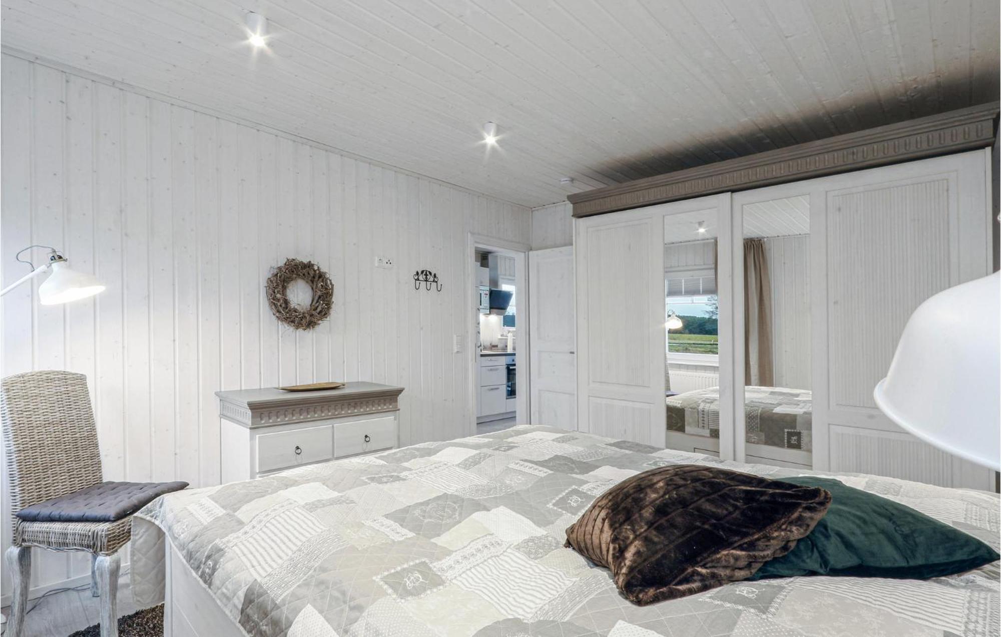 2 Bedroom Stunning Home In Zerpenschleuse Eksteriør billede